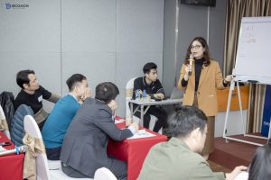 Marketing Không Phải Cuộc Đua Xem Ai Chi Nhiều Tiền Hơn