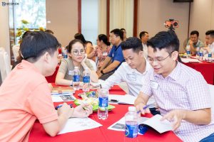 Cạnh Tranh Bằng Giá Là Con Đường Dễ Nhưng Nguy Hiểm