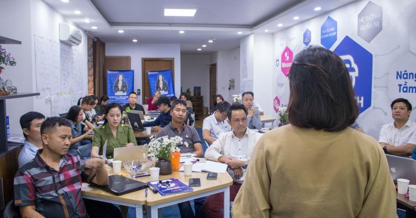 Một quyết định đúng bắt đầu từ việc đặt đúng câu hỏi AI khác với tự động hóa ở điểm nào